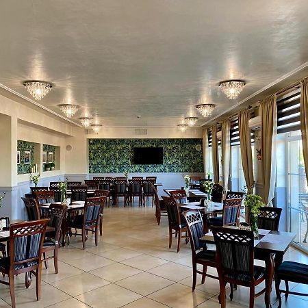 Hotel Stara Gorzelnia ลีแคญ ภายนอก รูปภาพ