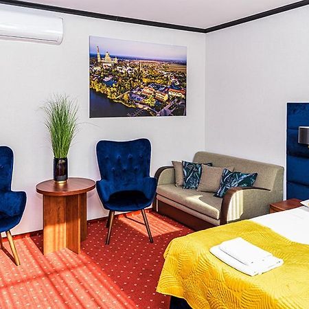 Hotel Stara Gorzelnia ลีแคญ ภายนอก รูปภาพ
