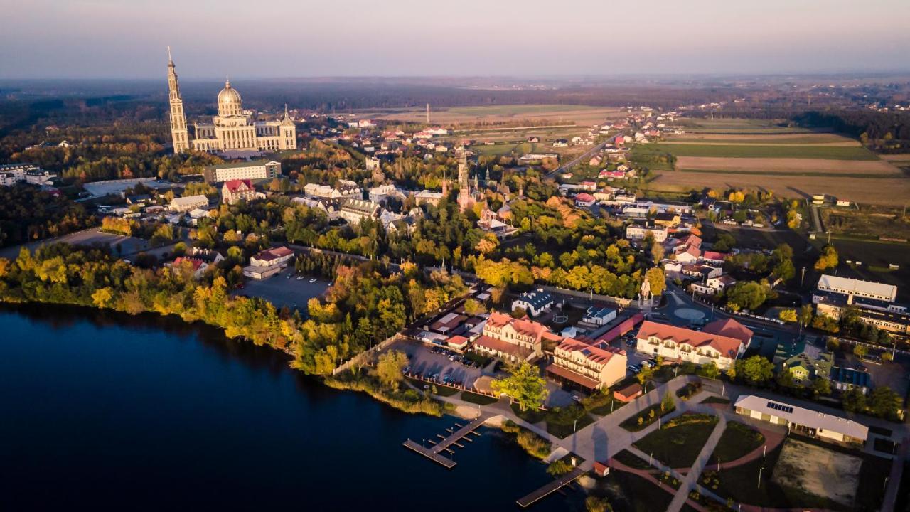 Hotel Stara Gorzelnia ลีแคญ ภายนอก รูปภาพ