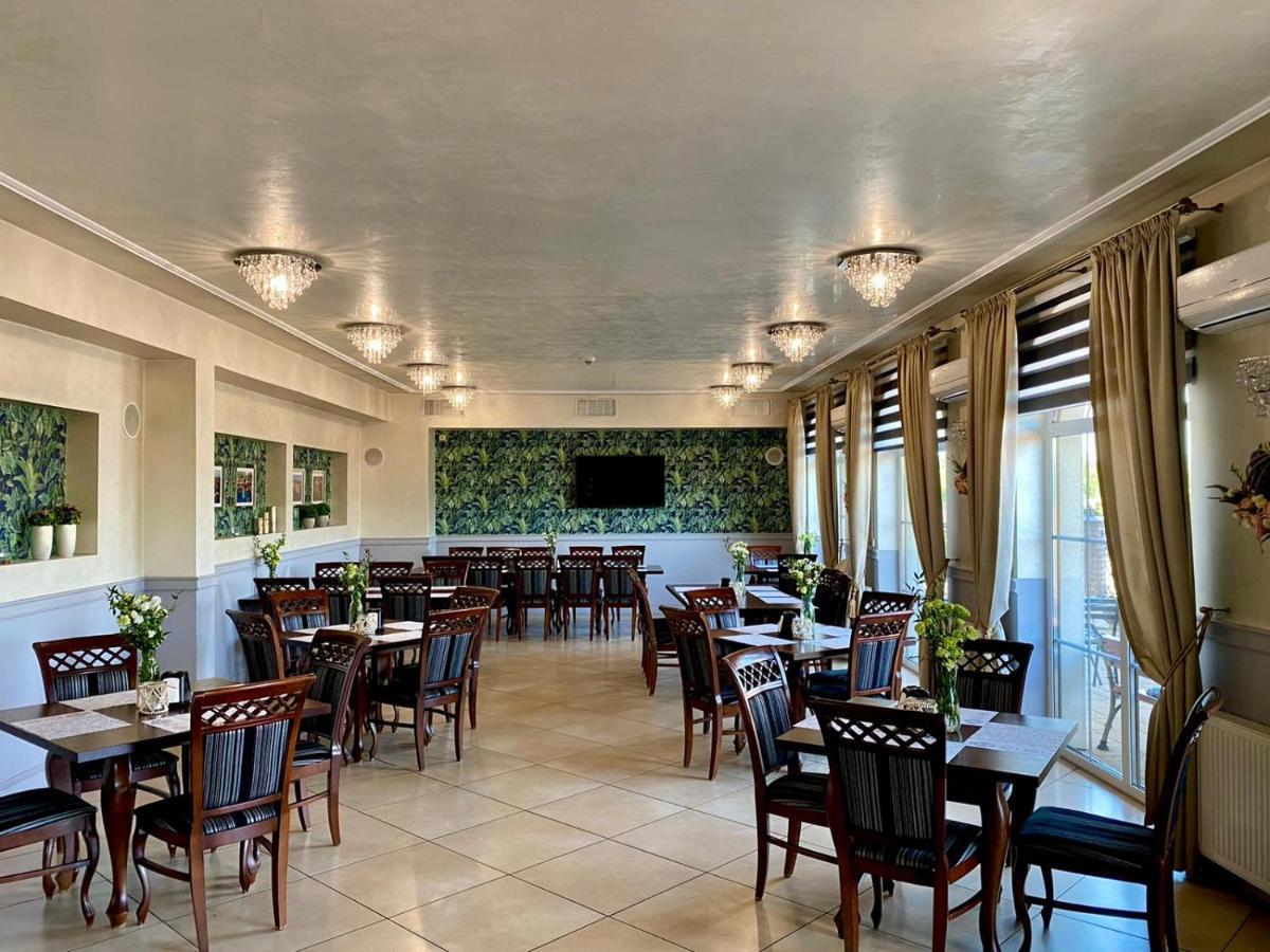 Hotel Stara Gorzelnia ลีแคญ ภายนอก รูปภาพ