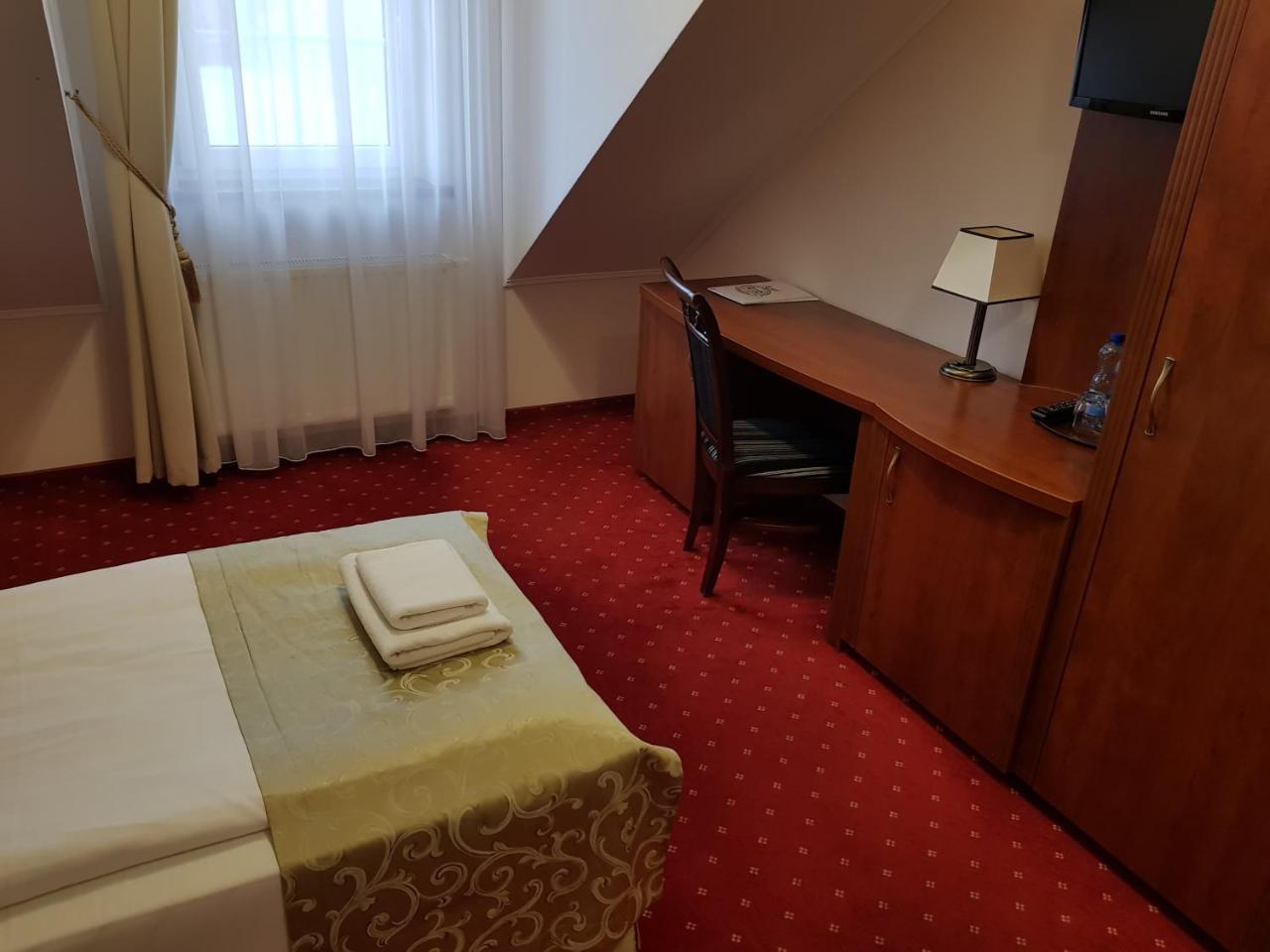 Hotel Stara Gorzelnia ลีแคญ ภายนอก รูปภาพ